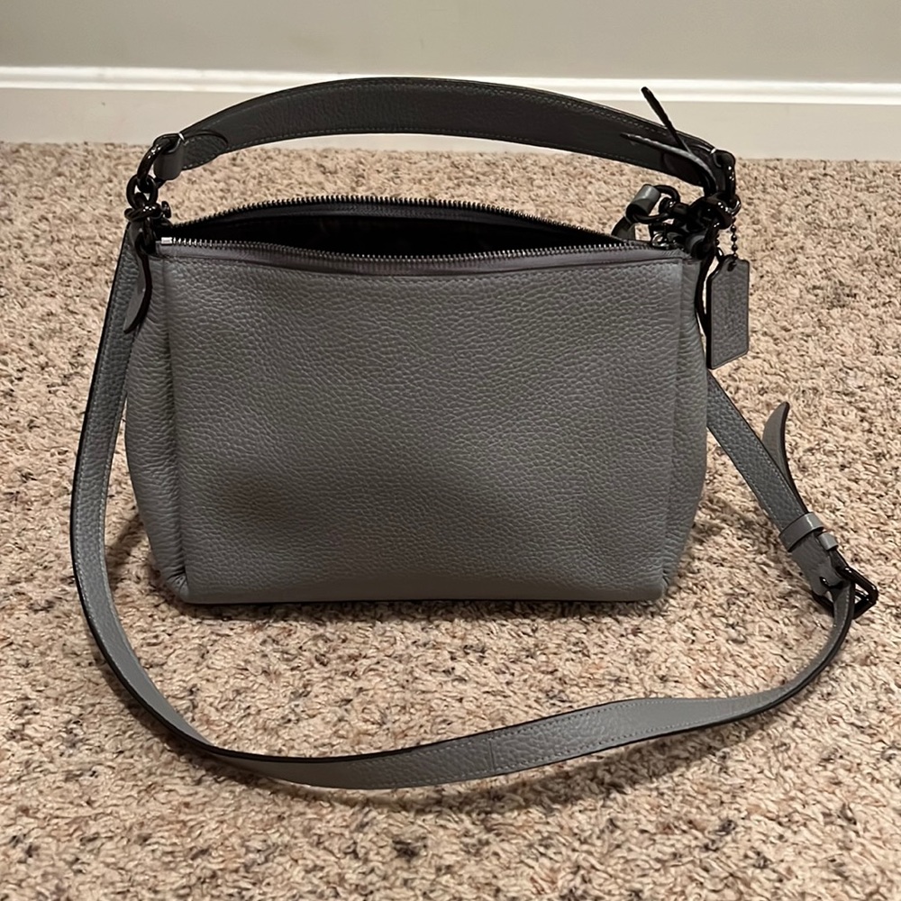Authentic coach crossbody with handle